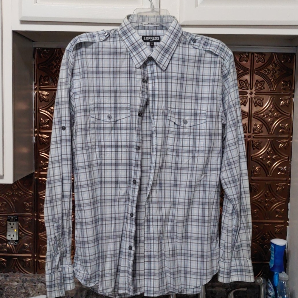 Shirt - Picture 2 of 3